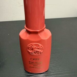 Oribe Bright Blonde Serum in Red